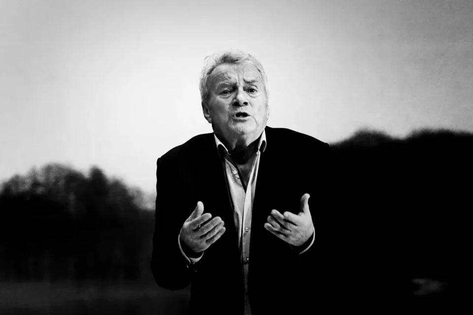 OLYMPUS DIGITAL CAMERA          03 18 2016 LUBLIN TEATR STARY Letnie osy kasaja nas nawet w listopadzie Teatr Dramatyczny M. St. Warszawy FOT DOROTA AWIORKO