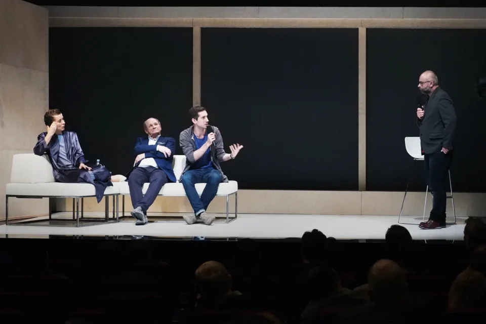 OLYMPUS DIGITAL CAMERA          03 18 2016 LUBLIN TEATR STARY Letnie osy kasaja nas nawet w listopadzie Teatr Dramatyczny M. St. Warszawy FOT DOROTA AWIORKO