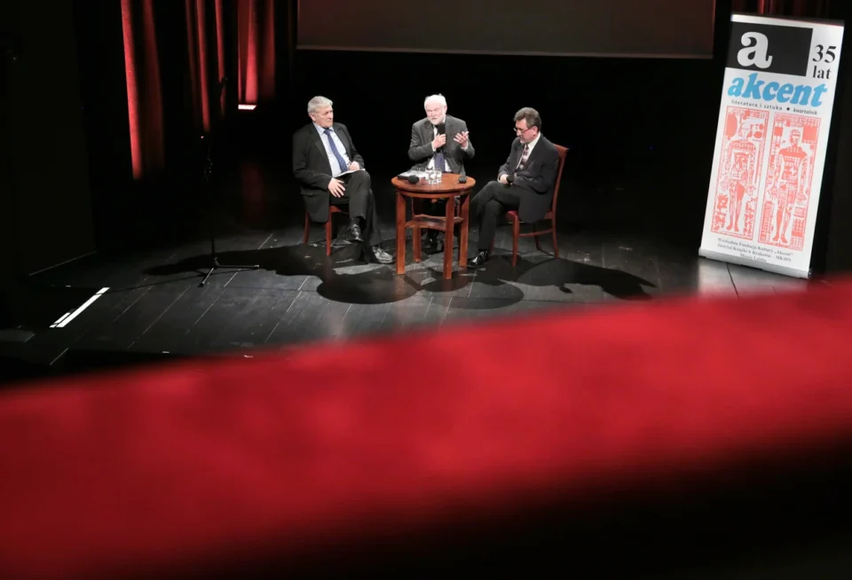 19 03 2015 LUBLIN UL JEZUICKA TEATR STARY  GOSCIE AKCENTU ISTVAN KOVACS - POETA I HISTORYK FOT WOJCIECH NIESPIALOWSKI / TS