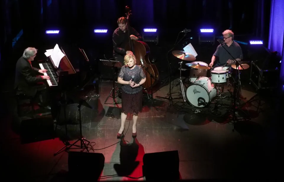 14 06 2017 LUBLIN UL JEZUICKA TEATR STARY KONCERT GRAZYNA AUGUSCIK I ANDRZEJ JAGODZINSKI TRIO " SZEPTEM " FOT WOJCIECH NIESPIALOWSKI