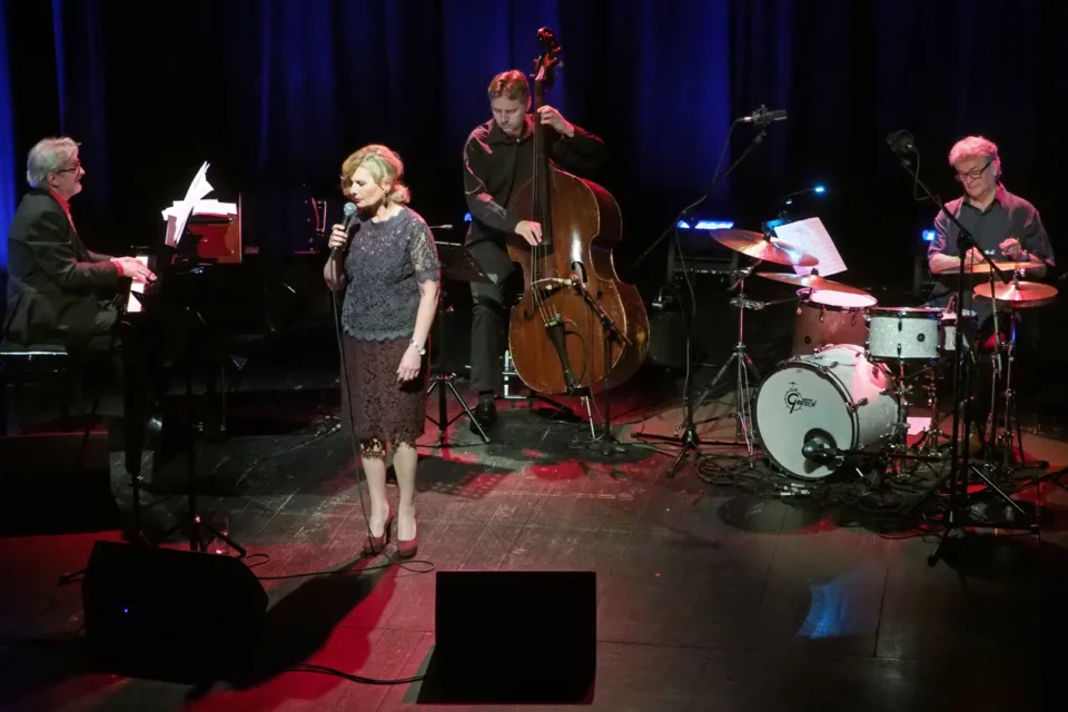 14 06 2017 LUBLIN UL JEZUICKA TEATR STARY KONCERT GRAZYNA AUGUSCIK I ANDRZEJ JAGODZINSKI TRIO " SZEPTEM " FOT WOJCIECH NIESPIALOWSKI