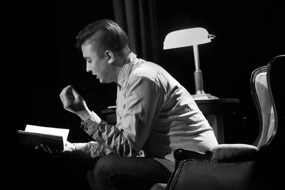 09 11 2014 LUBLIN UL JEZUICKA TEATR STARY BAJKOWA NIEDZIELA CZYTAL MATEUSZ NOWAK FOT WOJCIECH NIESPIALOWSKI / TS