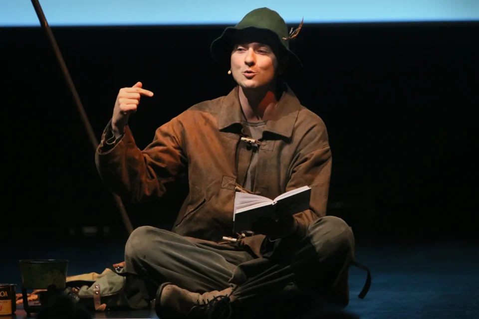 10 11 2013 LUBLIN UL JEZUICKA TEATR STARY BAJKOWA NIEDZIELA N/Z PRZEMYSLAW STIPPA WOJCIECH NIESPIALOWSKI