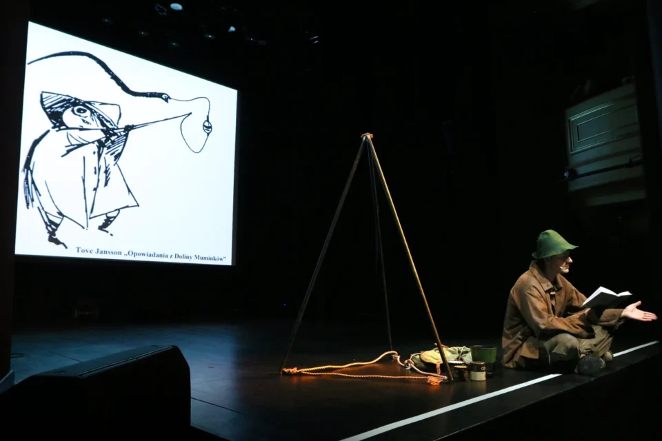 10 11 2013 LUBLIN UL JEZUICKA TEATR STARY BAJKOWA NIEDZIELA N/Z PRZEMYSLAW STIPPA WOJCIECH NIESPIALOWSKI