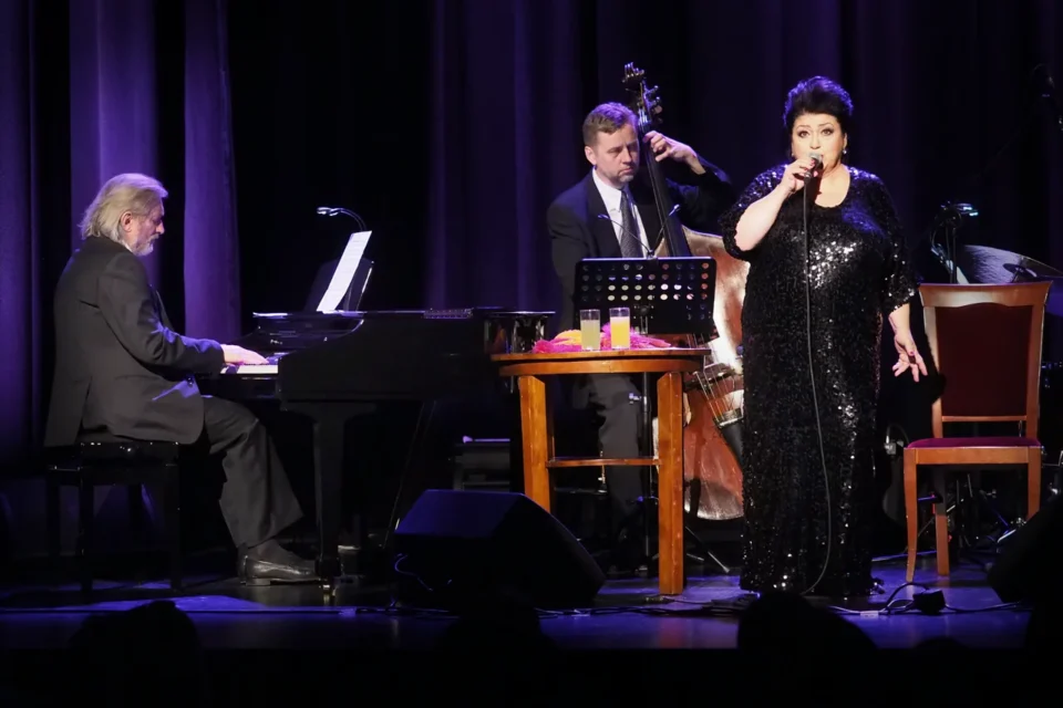 08 06 2016 LUBLIN UL JEZUICKA TEATR STARY KONCERT EWY BEM FOT WOJCIECH NIESPIALOWSKI