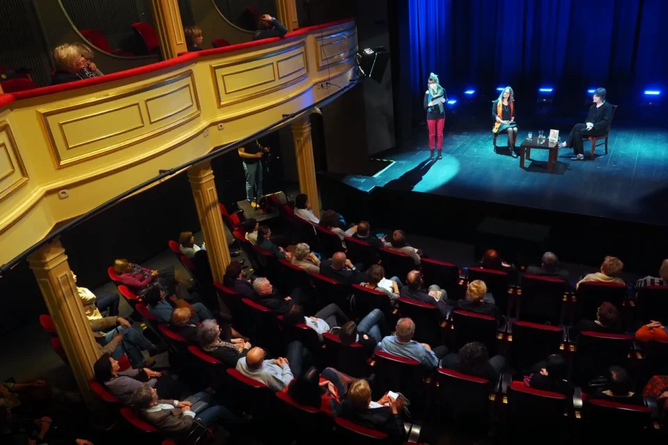 17 11 2015 LUBLIN UL JEZUICKA TEATR STARY BITWA O LITERATURE - NARZECZONA SCHULZA -AGATA TUSZYNSKA FOT WOJCIECH NIESPIALOWSKI / TS