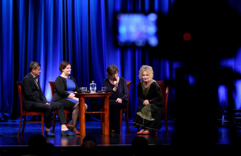 18 09 2012 LUBLIN BITWA O LITERATURE POLITYK PRZYLAPANY NA CZYTANIU FOT DOROTA AWIORKO - KLIMEK