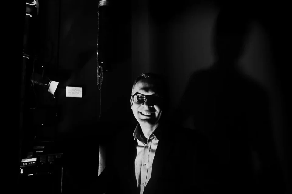 OLYMPUS DIGITAL CAMERA          20 101 2016 UL JEZUICKA LUBLIN TEATR STARY BITWA O KULTURE SWIAT SZUKA ZAPOMNIANYCH Jacek Sieradzki I Jacek Kopcinski