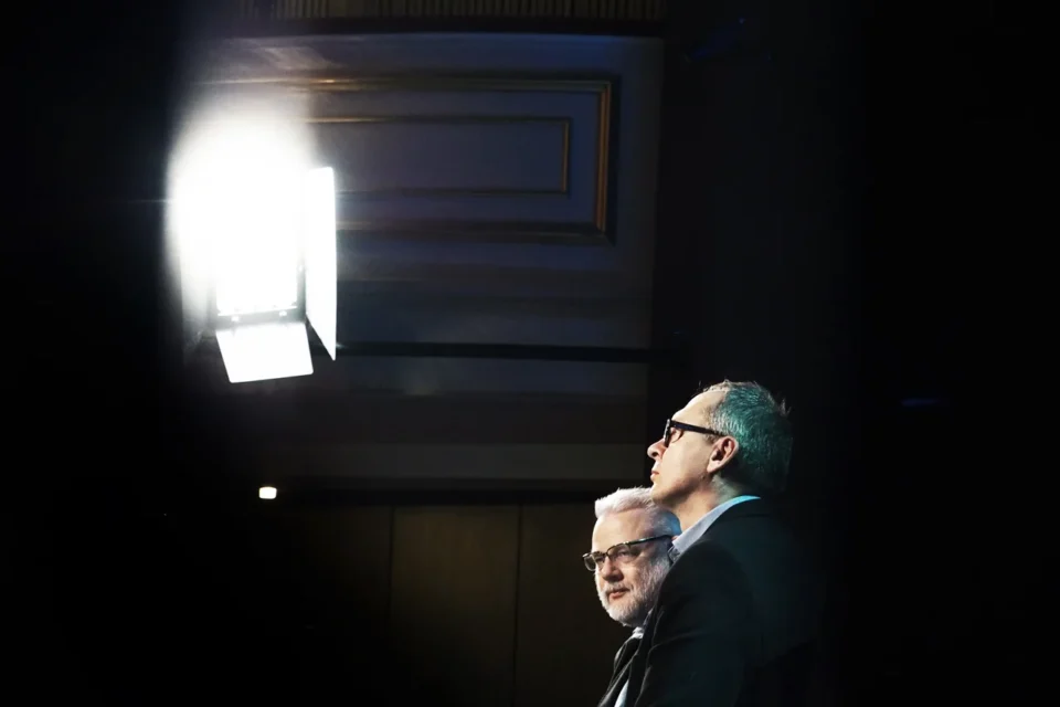 OLYMPUS DIGITAL CAMERA          20 101 2016 UL JEZUICKA LUBLIN TEATR STARY BITWA O KULTURE SWIAT SZUKA ZAPOMNIANYCH Jacek Sieradzki I Jacek Kopcinski