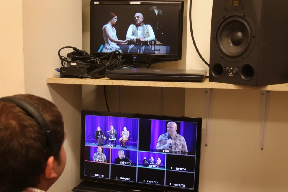 22 01 2013 LUBLIN UL JEZUICKA TEATR STARY BITWA O LITERATURE SERIALE PRAWDA CZY KLAMSTWO