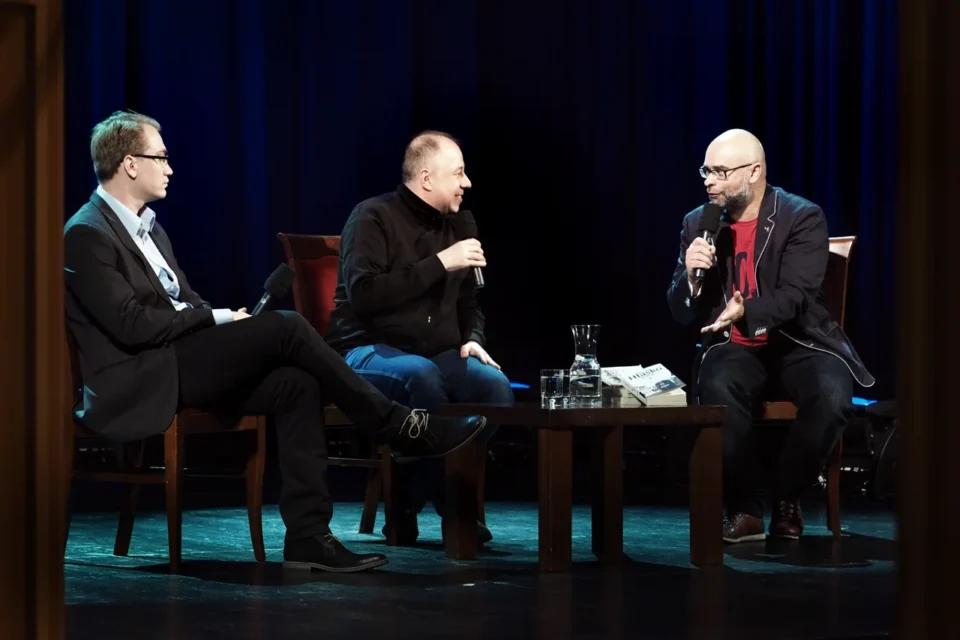 OLYMPUS DIGITAL CAMERA          23 02 2016 BITWA O LITERATURE HLASKO REVISITED PROWADZENIE LUKASZ DREWNIAK GOSC RADOSLAW MLYNARCZYK I KRZYSZTOF VARGA FOT DOROTA AWIORKO