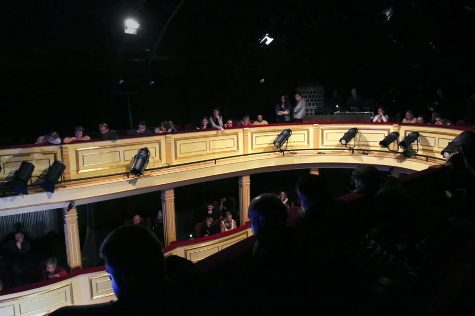 27 11 2012 LUBLIN BITWA O LITERATURE KONIEC FIKCJI CZAS NIEFIKCJI  Prowadzenie Krzysztof Varga