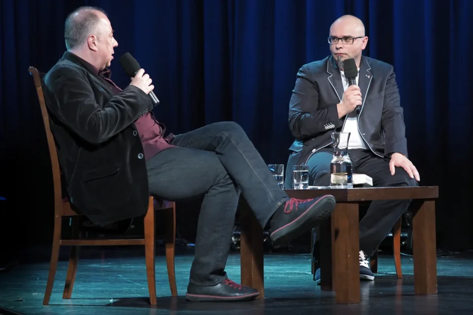 05 05 2015 LUBLIN UL JEZUICKA TEATR STARY BITWA O LITERATURE PREMIERA NOWEJ KSIAZKI KRZYSZTOFA VARGI FOT WOJCIECH NIESPIALOWSKI / TS