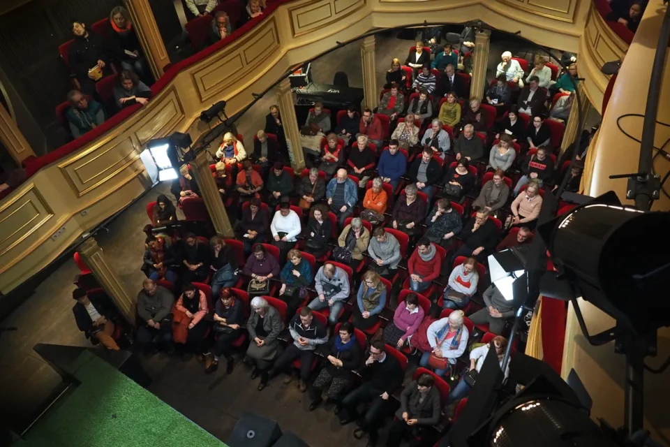 07 02 2017 LUBLIN UL JEZUICKA TEAT STARY BITWA O LITERATURE " MIEDZY BIEGUNAMI " FOT WOJCIECH NIESPIALOWSKI