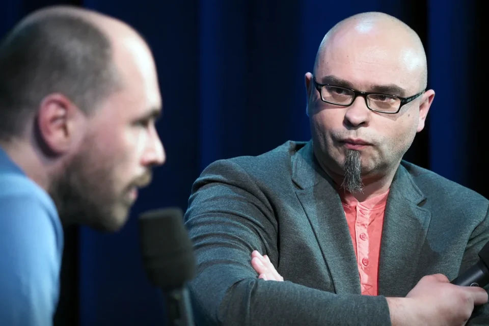 07 04 2015 LUBLIN UL JEZUICKA TEATR STARY BITWA O LITERATURE - WYKLUCZENI I WKURZENI GOSCIE: WOJCIECH ENGELKING I JAKUB ZULCZYK FOT WOJCIECH NIESPIALOWSKI / TS