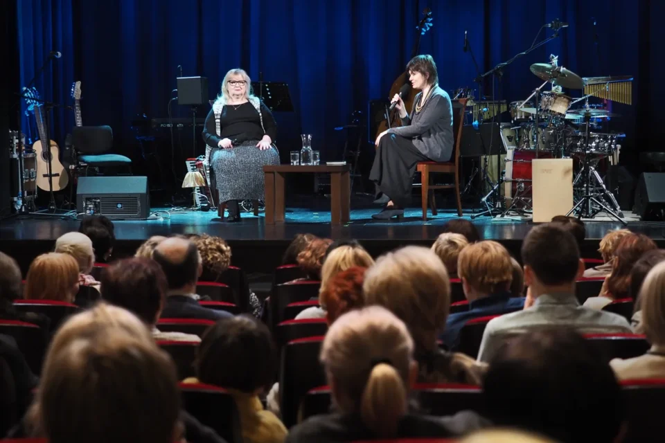 12 01 2016 LUBLIN UL JEZUICKA TEATR STARY BITWA O KULTURE - STANISLAWA CELINSKA " W ZGODZIE ZE SOBA " FOT WOJCIECH NIESPIALOWSKI / TS