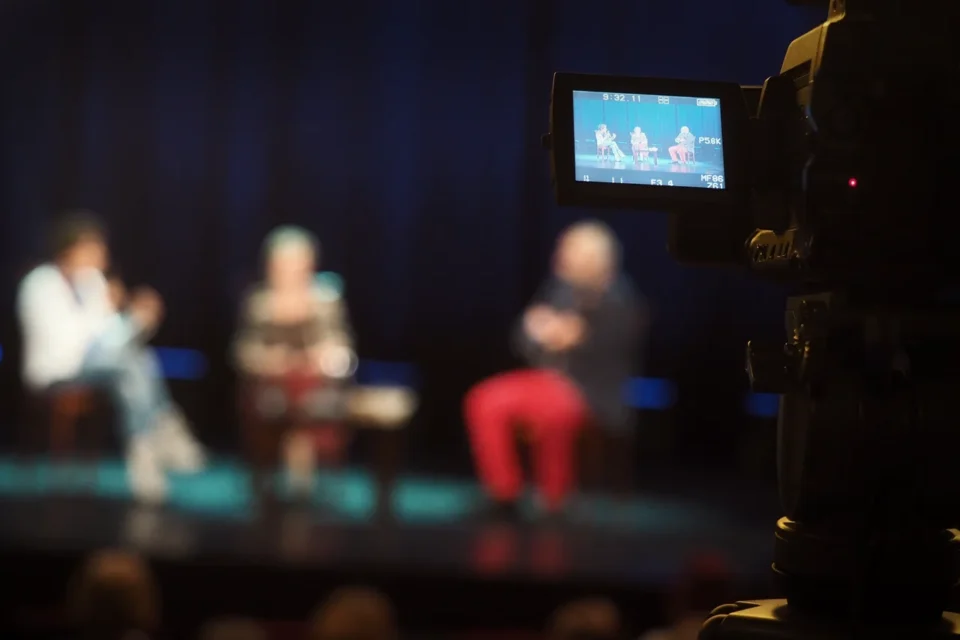 18 10 2016 LUBLIN UL JEZUICKA TEATR STARY BITWA O LITERATURE - GORA TOMASZA MANA . PROWADZENIE : LUKASZ DREWNIAK . GOSCIE :MALGORZATA SIKORSKA - MISZCZUK I MALGORZATA LUKASIEWICZ  FOT WOJCIECH NIESPIALOWSKI