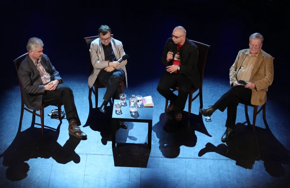 23 04 2013 LUBLIN UL JEZUICKA TEATR STARY BITWA O LITERATURE PROWADZENIE  LUKASZ DREWNIAK Z UDZIALEM EDWINA BENDYKA