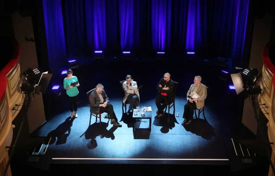 23 04 2013 LUBLIN UL JEZUICKA TEATR STARY BITWA O LITERATURE PROWADZENIE  LUKASZ DREWNIAK Z UDZIALEM EDWINA BENDYKA