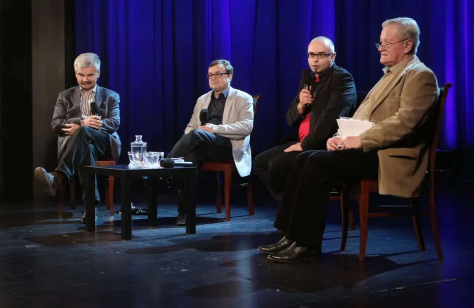 23 04 2013 LUBLIN UL JEZUICKA TEATR STARY BITWA O LITERATURE PROWADZENIE  LUKASZ DREWNIAK Z UDZIALEM EDWINA BENDYKA