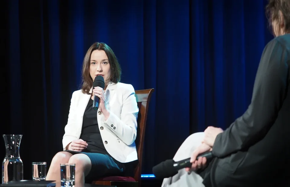 24 05 2016 LUBLIN UL JEZUICKA TEATR STARY BITWA O KULTURE - JAK PRZECZYTAC CZLOWIEKA GRAZYNA LUTOSLAWSKA I ZUZANNA GORSKA FOT WOJCIECH NIESPIALOWSKI