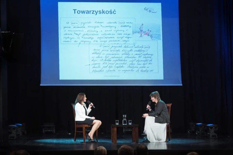 24 05 2016 LUBLIN UL JEZUICKA TEATR STARY BITWA O KULTURE - JAK PRZECZYTAC CZLOWIEKA GRAZYNA LUTOSLAWSKA I ZUZANNA GORSKA FOT WOJCIECH NIESPIALOWSKI