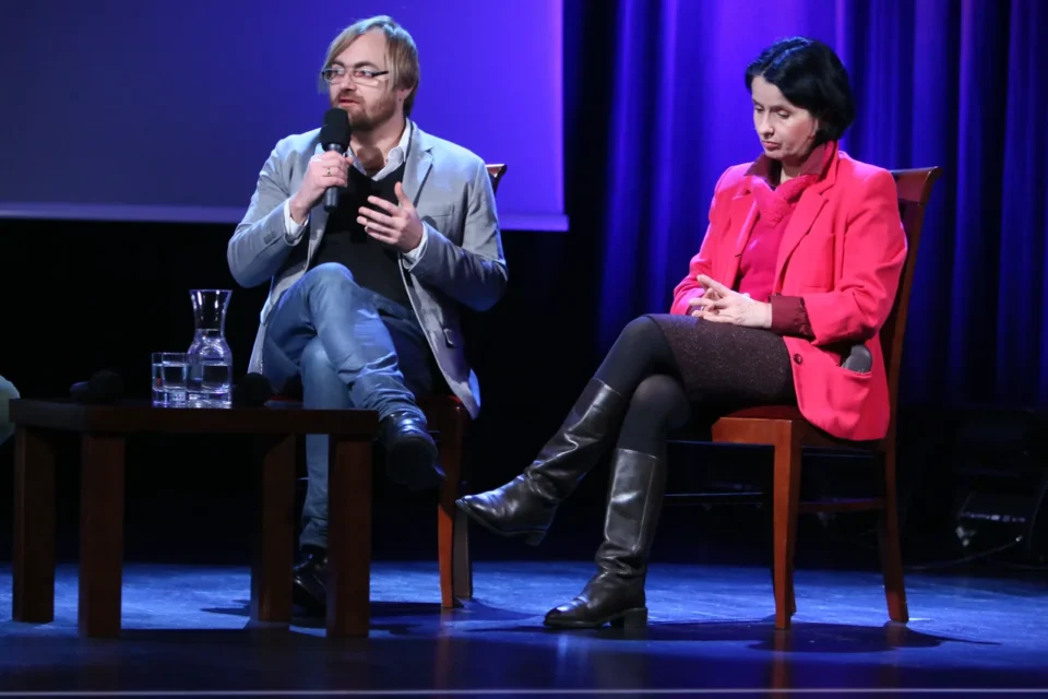26 11 2013 LUBLIN UL JEZUICKA TEATR STARY BITWA O KULTURE - SZTUKA CZY SZTUKA SCIEMY ? FOT WOJCIECH NIESPIALOWSKI / TS