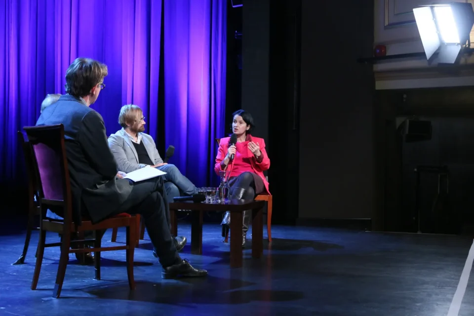 26 11 2013 LUBLIN UL JEZUICKA TEATR STARY BITWA O KULTURE - SZTUKA CZY SZTUKA SCIEMY ? FOT WOJCIECH NIESPIALOWSKI / TS