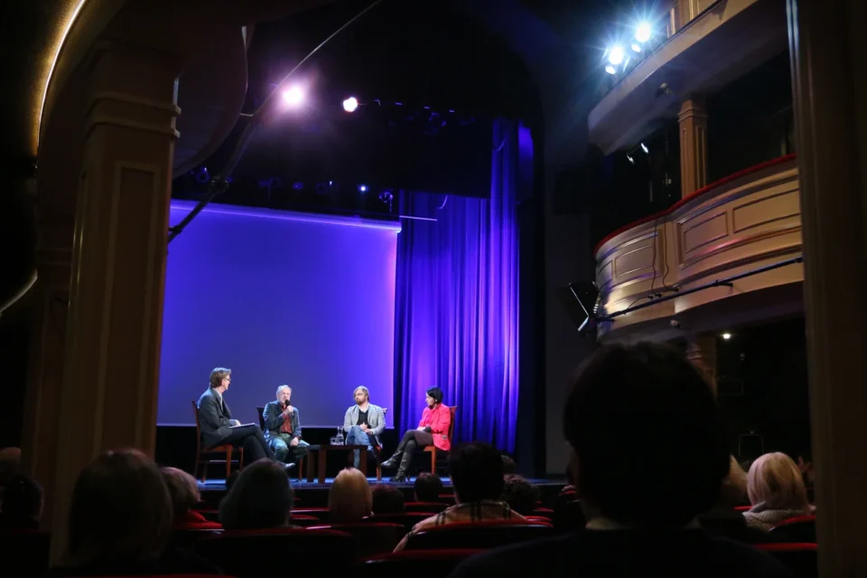 26 11 2013 LUBLIN UL JEZUICKA TEATR STARY BITWA O KULTURE - SZTUKA CZY SZTUKA SCIEMY ? FOT WOJCIECH NIESPIALOWSKI / TS