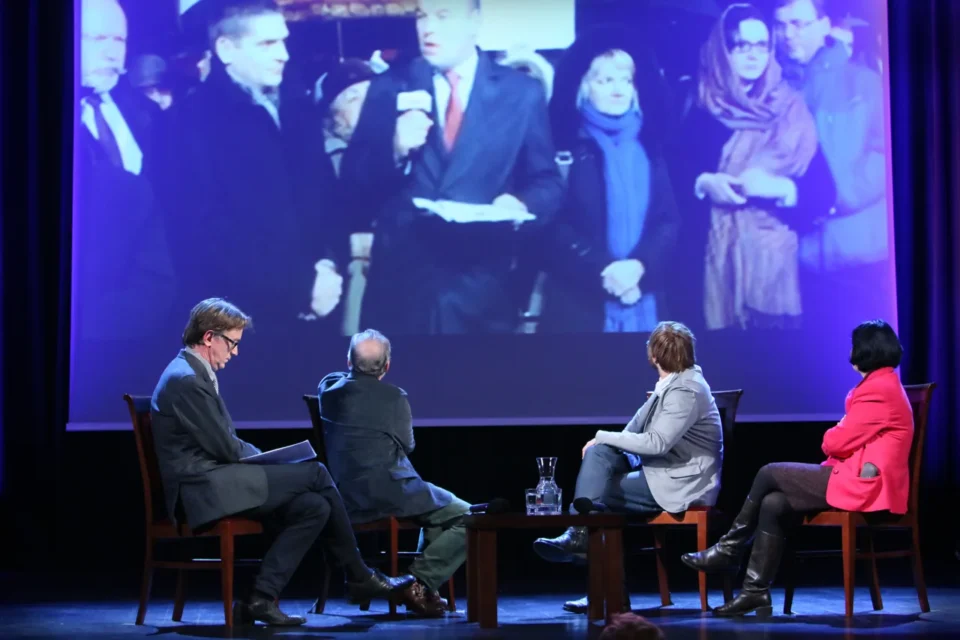 26 11 2013 LUBLIN UL JEZUICKA TEATR STARY BITWA O KULTURE - SZTUKA CZY SZTUKA SCIEMY ? FOT WOJCIECH NIESPIALOWSKI / TS