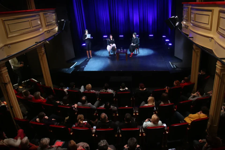 27 01 2015 LUBLIN UL JEZUICKA TEATR STARY BITWA O LITERATURE PROWADZENA PRZEZ GRAZYNE LUTOSLAWSKA Z UDZIALEM SYLWI CHUTNIK FOT WOJCIECH NIESPIALOWSKI / TS