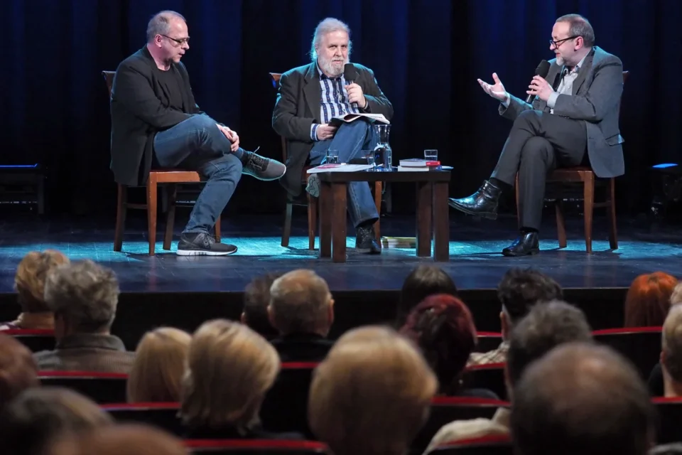 28 02 2017 LUBLIN UL JEZUICKA TEATR STARY BITWA O LITERATURE - BOB DYLAN I SPADEK PO KONTRKULTURZE FOT WOJCIECH NIESPIALOWSKI