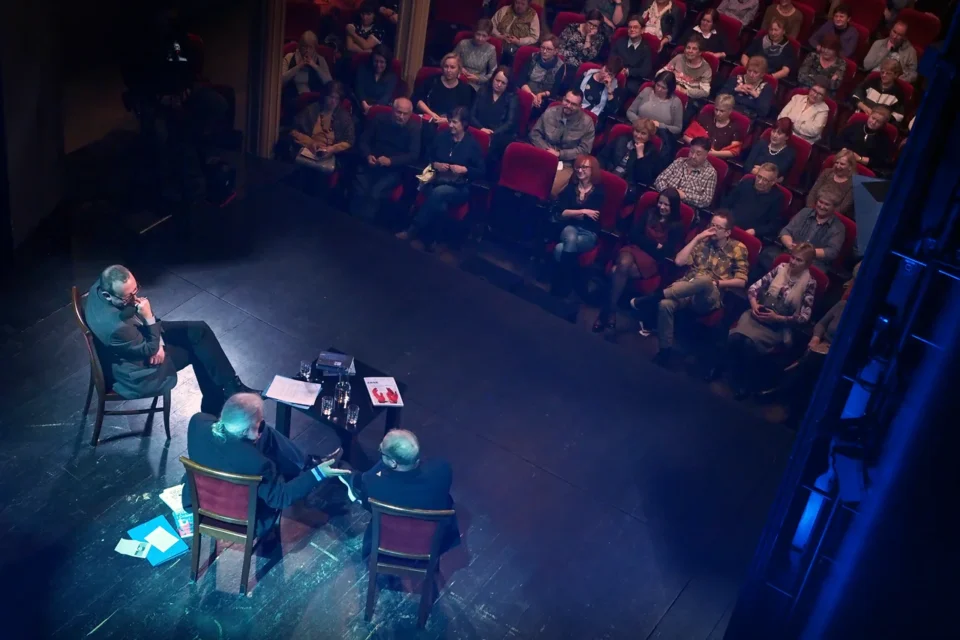 28 02 2017 LUBLIN UL JEZUICKA TEATR STARY BITWA O LITERATURE - BOB DYLAN I SPADEK PO KONTRKULTURZE FOT WOJCIECH NIESPIALOWSKI