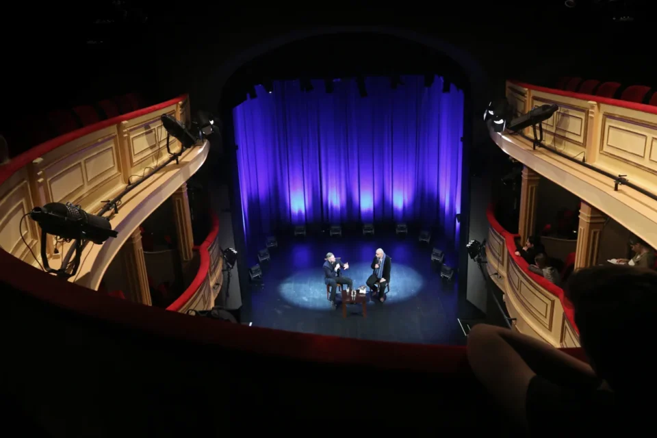 09 12 2014 LUBLIN UL JEZUICKA TEATR STARY BITWA O LITERATURE PROWADZENIE LUKASZ DREWNIAK GOSC SZCZEPAN TWARDOCH FOT WOJCIECH NIESPIALOWSKI / TS