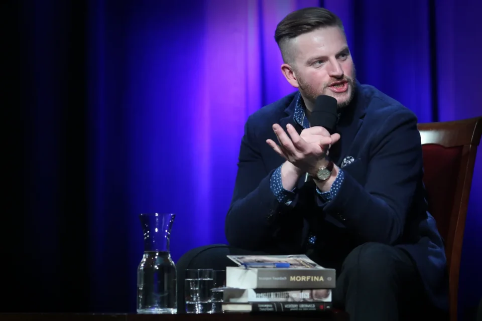 09 12 2014 LUBLIN UL JEZUICKA TEATR STARY BITWA O LITERATURE PROWADZENIE LUKASZ DREWNIAK GOSC SZCZEPAN TWARDOCH FOT WOJCIECH NIESPIALOWSKI / TS