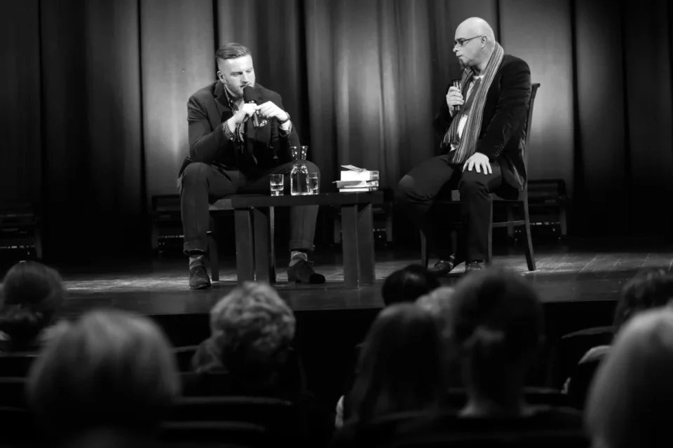 09 12 2014 LUBLIN UL JEZUICKA TEATR STARY BITWA O LITERATURE PROWADZENIE LUKASZ DREWNIAK GOSC SZCZEPAN TWARDOCH FOT WOJCIECH NIESPIALOWSKI / TS