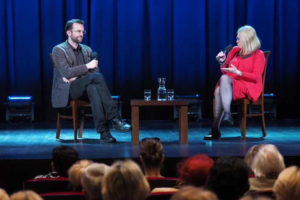 18 05 2015 LUBLIN ULJEZUICKA TEATR STARY KINO W TEATRZE STARYM FILM: BOGOWIE - ROZMOWA PO SEANSIE Z TOMASZEM KOTEM  FOT WOJCIECH NIESPIALOWSKI / TS