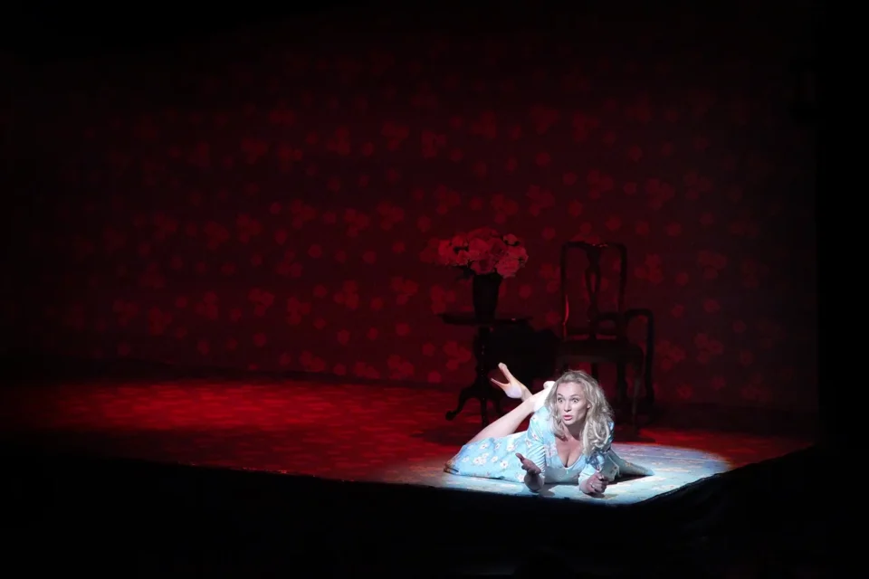 03 07 2015 LUBLIN UL JEZUICKA TEATR STARY SONIA BOHOSIEWICZ - CHODZ ZE MNA DO LOZKA FOT WOJCIECH NIESPIALOWSKI / TS