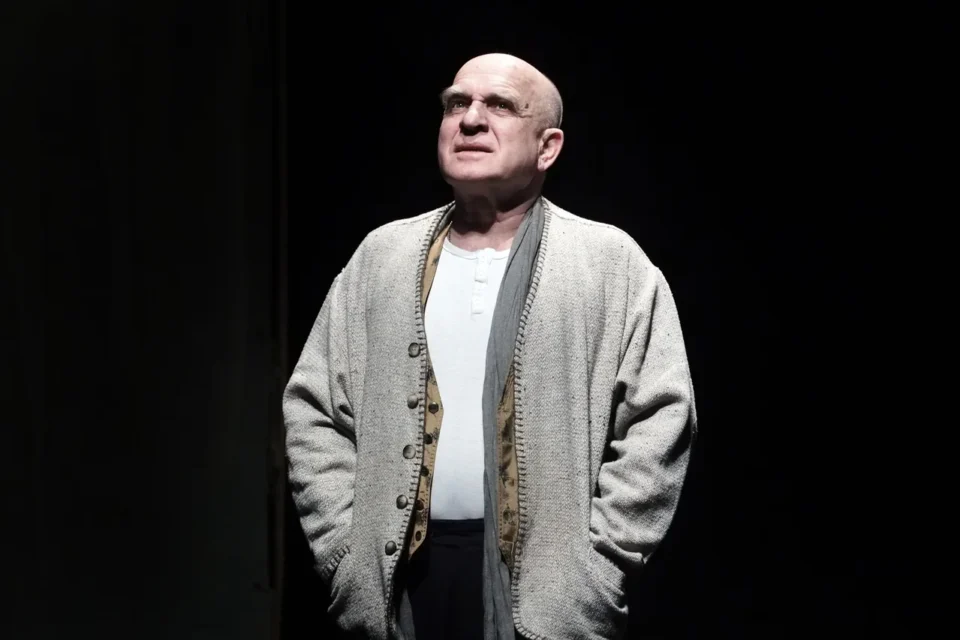 OLYMPUS DIGITAL CAMERA          16 02 2016 LUBLIN TEATR STARY BURZA wg Williama Shakespeare'a / Studio Teatralne Kolo i Teatr Ochoty / Warszawa Wystepuja: Maria Pawlowska