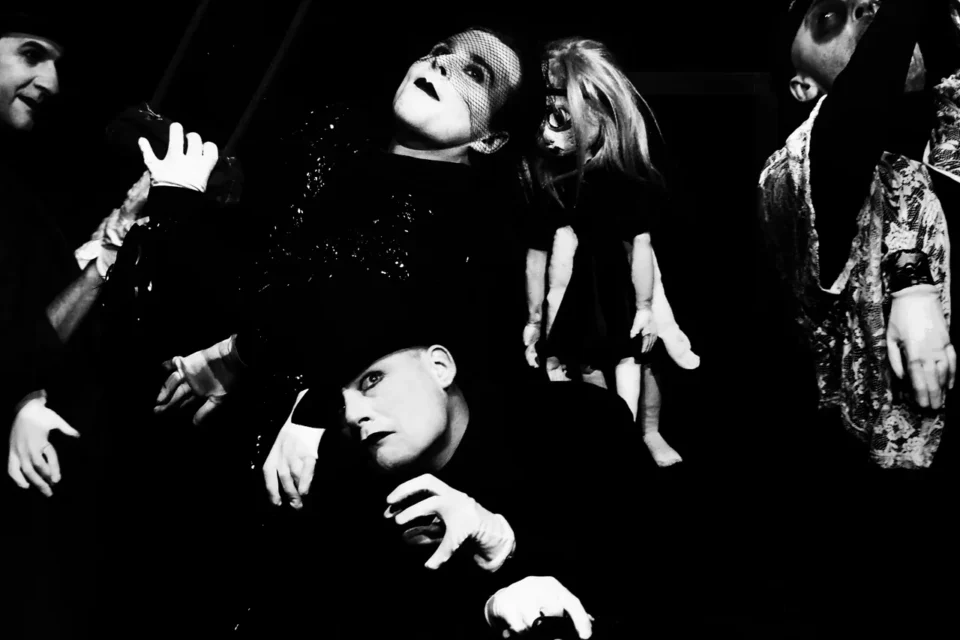 04 10 2016 LUBLIN TEATR STARY Calineczka dla dorosłych  Teatr Montownia / Warszawa FOT DOROTA AWIORKO