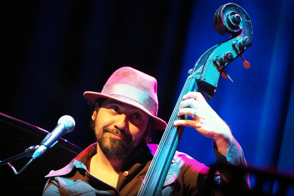 11 11 2015 LUBLIN UL JEZUICKA TEATR STARY KONCERT CARMEN SOUZA & THEO PASCAL „ EPISTOLA " FOT WOJCIECH NIESPIALOWSKI / TS