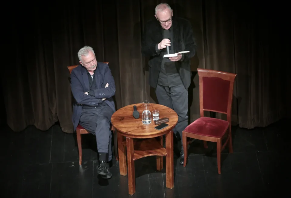 25 04 2016 LUBLIN UL JEZUICKA TEATR STARYPROMOCJA KSIAZKI JACKA CYGANA FOT WOJCIECH NIESPIALOWSKI / TS