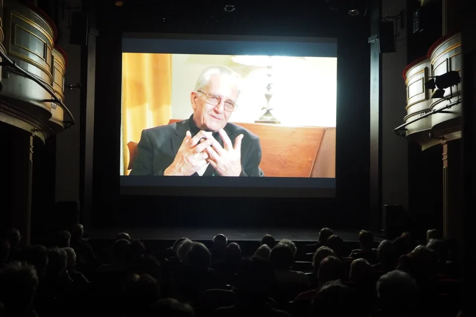 20 10 2016 LUBLIN UL JEZUICKA TEATR STARY DEBATA OJCA TOMASZA DOSTATNIEGO FOT WOJCIECH NIESPIALOWSKI