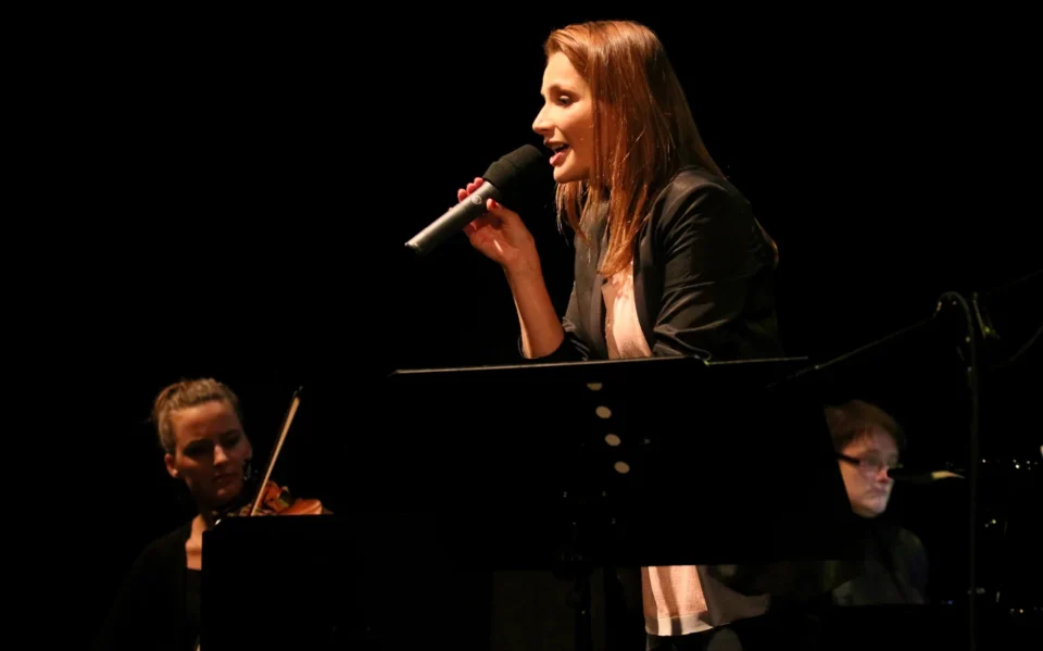 30 09 2012 LUBLIN TEATR STARY KONCERT ANNY DERESZOWSKIEJ I THE NEW ART ENSEMBLE KONCERT BAJKI I DOBRANOCKI FOT DOROTA AWIORKO - KLIMEK