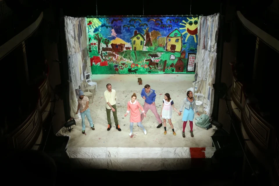 28 06 2014 LUBLIN UL JEZUICKA TEATR STARY N/Z PRZEDSTAWIENIE PT DZIECI Z BULLERBYN - TEATR POLSKI WE WROCLAWIU FOT WOJCIECH NIESPIALOWSKI / TS