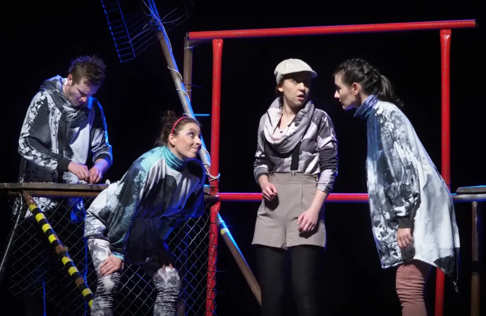 18 06 2017 LUBLIN UL JEZUICKA TEATR STARY PRZEDSTAWIENIE DLA DZIECI PT „ DZIOB W DZIOB ” - MIEJSKIE CENTRUM KULTURY W TYCHACH FOT. WOJCIECH NIESPIALOWSKI