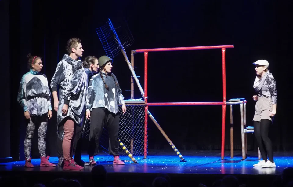 18 06 2017 LUBLIN UL JEZUICKA TEATR STARY PRZEDSTAWIENIE DLA DZIECI PT „ DZIOB W DZIOB ” - MIEJSKIE CENTRUM KULTURY W TYCHACH FOT. WOJCIECH NIESPIALOWSKI