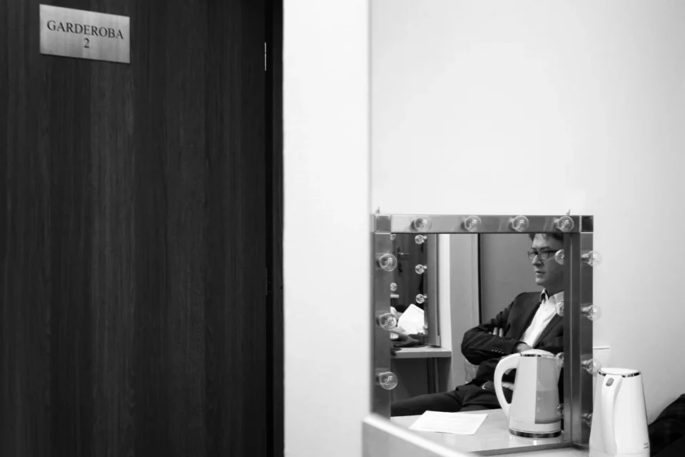 12 02 2013 UL JEZUICKA LUBLIN TEATR STARY  Spotkania Bitwa o kulture Czy Facebook moze byc dobry dla kultury Prowadzenie Roman Pawlowski