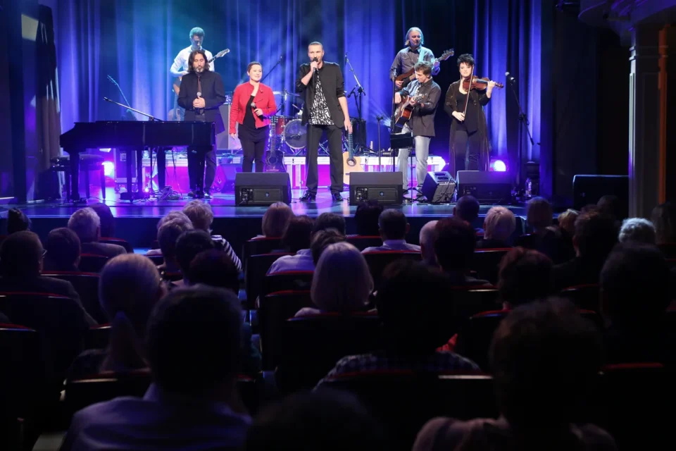 18 09 2014 LUBLIN JEZUICKA TEATR STARY KONCERT LUBELSKIEJ FEDERACJI BARDOW Z OKAZJI 15 LECIA ISTNIENIA ZESPOLU FOT WOJCIECH NIESPIALOWSKI / TS