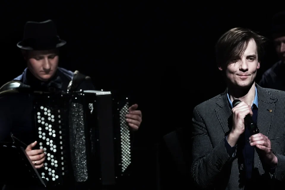 OLYMPUS DIGITAL CAMERA          09 03 2016 LUBLIN KONCERT Tango Fogg FOT DOROTA AWIORKO